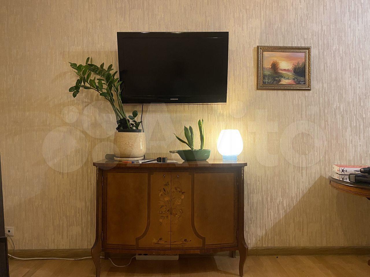 Комната чертанова. Квартира в метро чертановская. Студия квартира маленькая в питере. 2 киевская смоленск. Комната чертанова.